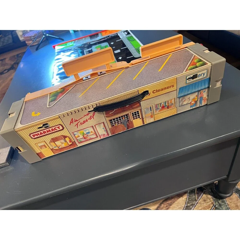Vintage Matchbox Joe’s Garage Motor City (USED)